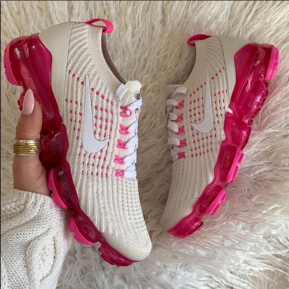 NWT Nike Air Vapormax Flyknit - Picture 3 of 7